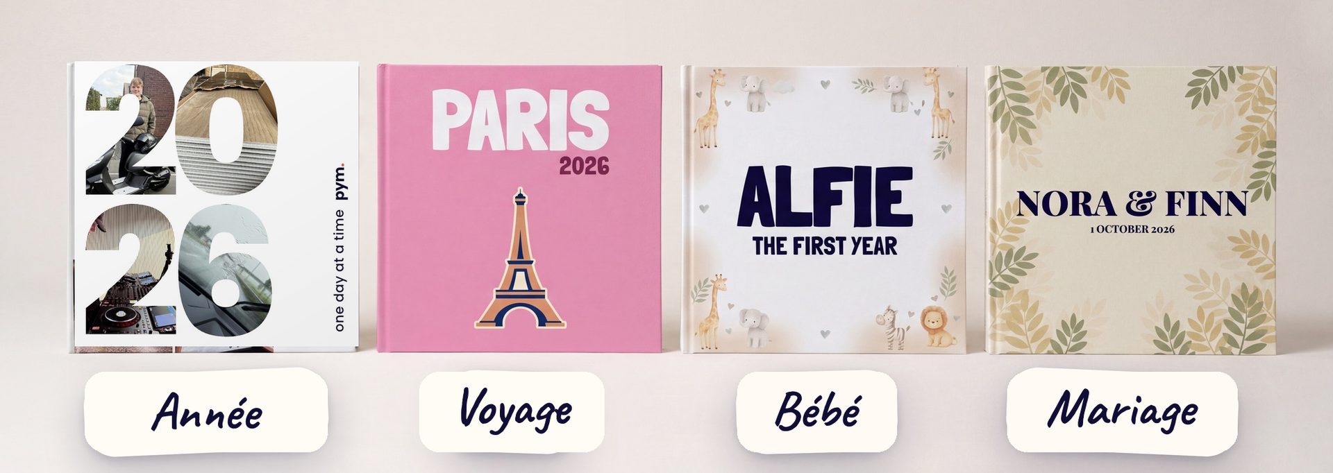 Quatre livres PYM imprimés alignés : un livre de l'année 2026, un livre de voyage de Paris, un livre de bébé pour Alfie et un livre de mariage pour Nora et Finn